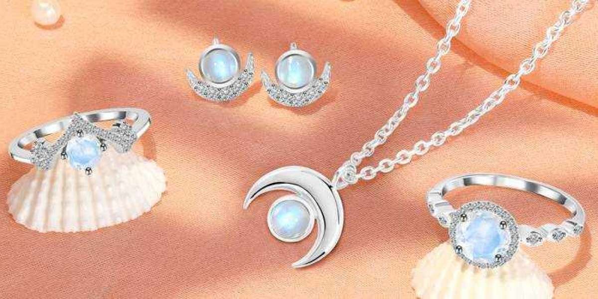 The Best Collection of the Moonstone Jewelry at Sagacia Jewelry
